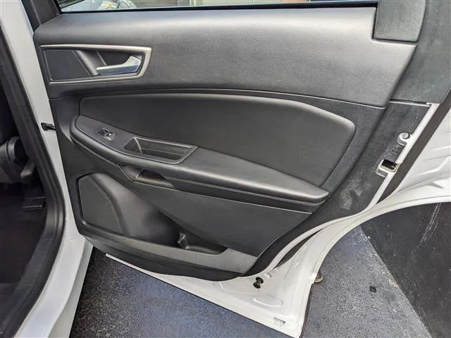 2024 Ford Edge SEL - Photo 16