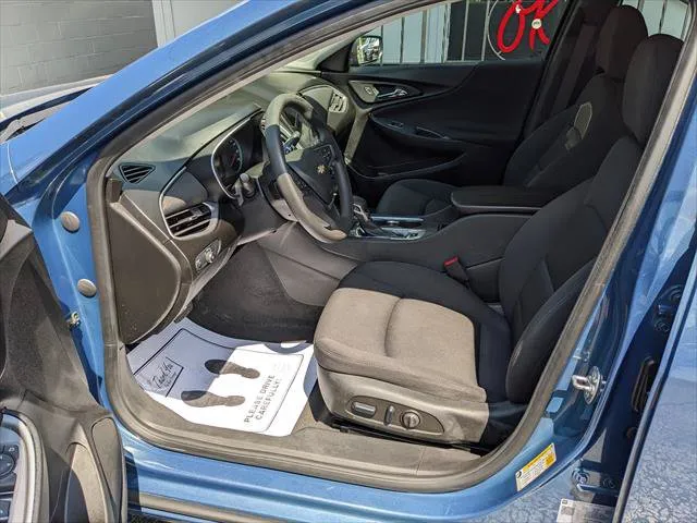 Chevrolet Malibu photo 9