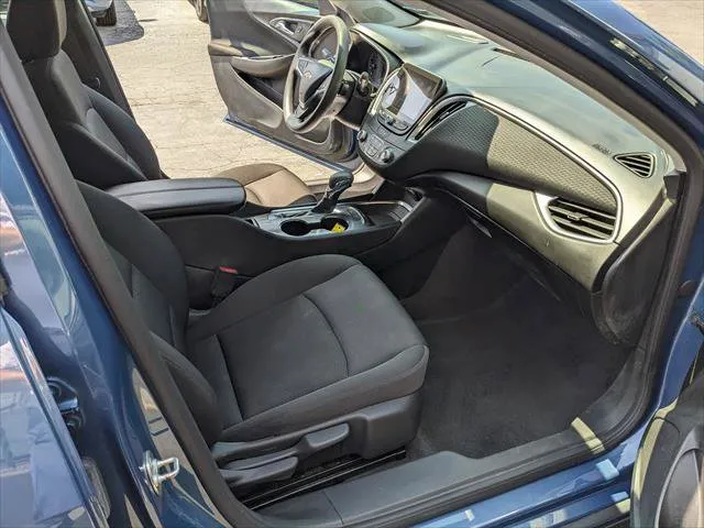 Chevrolet Malibu photo 17