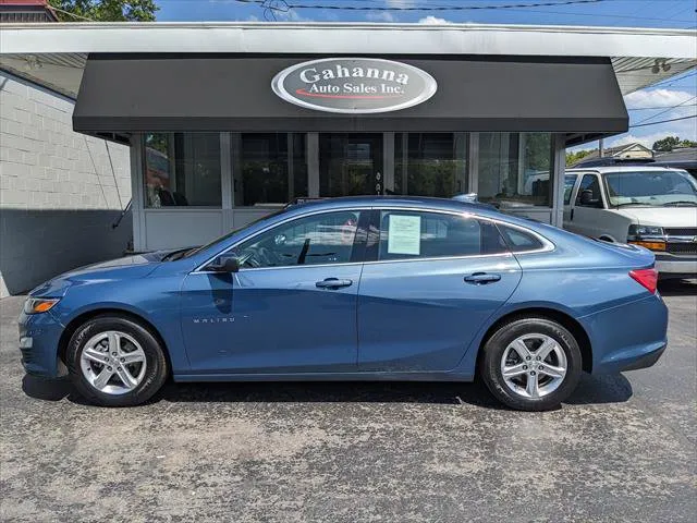 Chevrolet Malibu photo 2