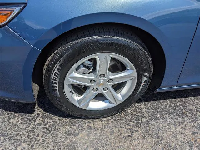 Chevrolet Malibu photo 8