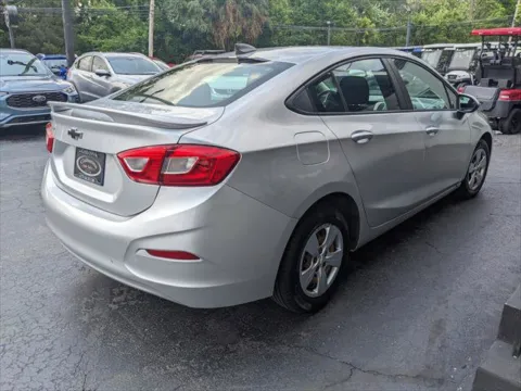 More photos of 2018 Chevrolet Cruze LS at Gahanna Auto Sales, OH