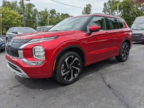 Red 2022 Mitsubishi Outlander SEL 2WD for sale in Gahanna, OH
