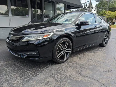 Black 2017 Honda Accord Coupe Touring for sale in Gahanna, OH