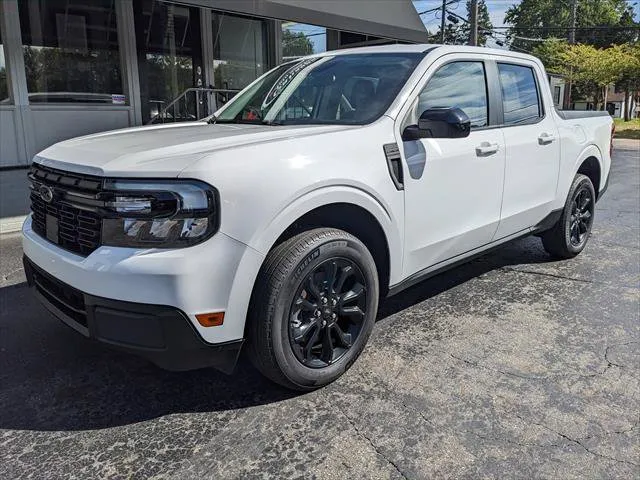 White 2024 Ford Maverick LARIAT for sale in Gahanna, OH