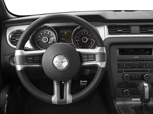 Ford Mustang photo 6
