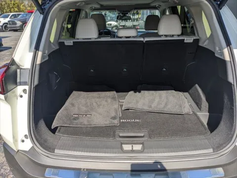 More photos of 2023 Nissan Rogue SL at Gahanna Auto Sales, OH