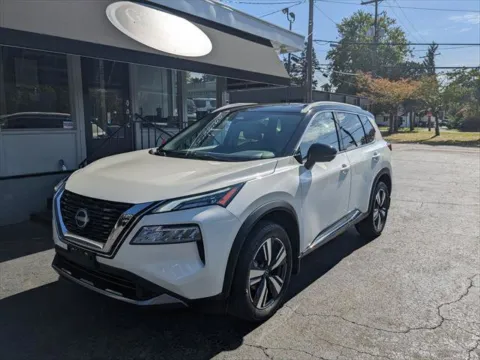White 2023 Nissan Rogue SL for sale in Gahanna, OH