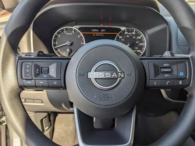 Nissan Rogue photo 8