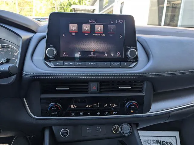 Nissan Rogue photo 10