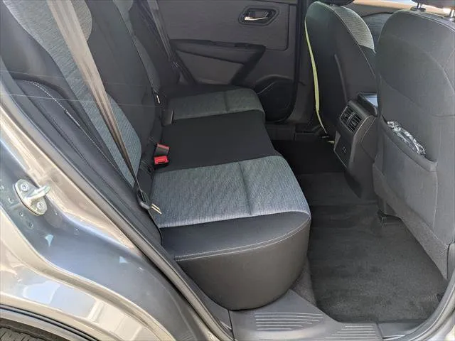 Nissan Rogue photo 12