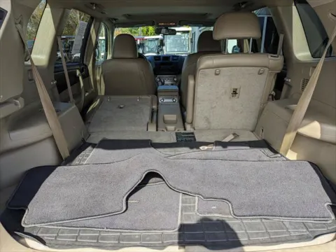 More photos of 2012 Toyota Highlander Base 4WD at Gahanna Auto Sales, OH
