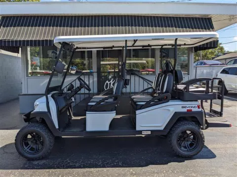 Photos of 2024 BINTELLI BEYOND 6PR LIFTED LITHIUM 105-AH for sale in Gahanna, OH at Gahanna Auto Sales