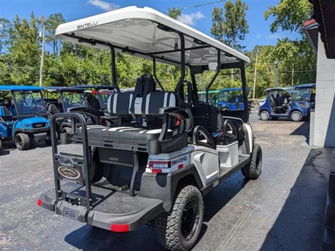 More photos of 2024 BINTELLI BEYOND 6PR LIFTED LITHIUM 105-AH at Gahanna Auto Sales, OH