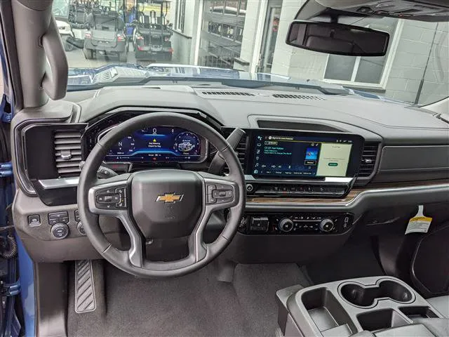 2025 Chevrolet Silverado 2500HD LT - Photo 13