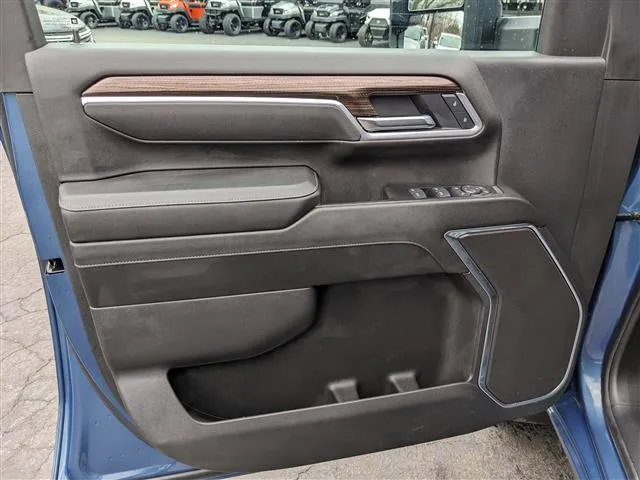 2025 Chevrolet Silverado 2500HD LT - Photo 11