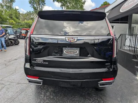 More photos of 2022 Cadillac Escalade ESV Premium Luxury at Gahanna Auto Sales, OH