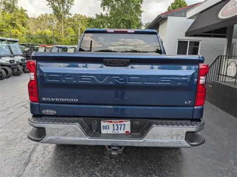More photos of 2022 Chevrolet Silverado 1500 LT at Gahanna Auto Sales, OH