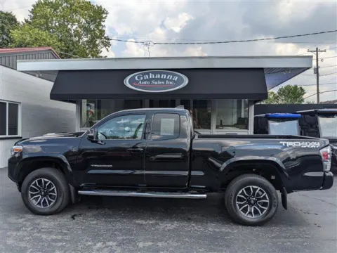 Photos of 2022 Toyota Tacoma SR5 Access Cab V6 6AT 4WD for sale in Gahanna, OH at Gahanna Auto Sales