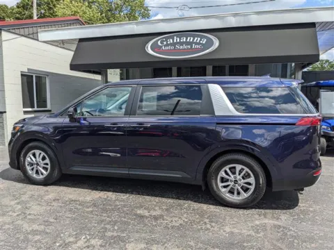 Photos of 2023 Kia Carnival LX for sale in Gahanna, OH at Gahanna Auto Sales