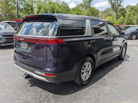 More photos of 2023 Kia Carnival LX at Gahanna Auto Sales, OH