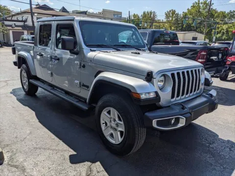 More photos of 2023 Jeep Gladiator Sport S at Gahanna Auto Sales, OH