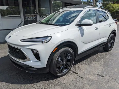 White 2024 Buick Encore GX Sport Touring for sale in Gahanna, OH