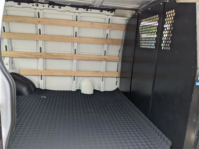 2024 GMC Savana Cargo Work Van - Photo 12