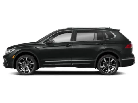 Another view of 2022 Volkswagen Tiguan SEL R-Line for sale in Gahanna, OH at Gahanna Auto Sales