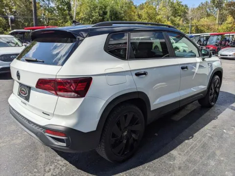 More photos of 2024 Volkswagen Taos SE Black at Gahanna Auto Sales, OH