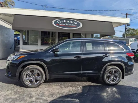 Photos of 2019 Toyota Highlander Limited AWD V6 for sale in Gahanna, OH at Gahanna Auto Sales