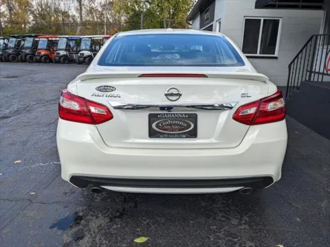 More photos of 2016 Nissan Altima 2.5 SL at Gahanna Auto Sales, OH