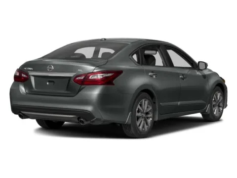 More photos of 2016 Nissan Altima 2.5 SL at Gahanna Auto Sales, OH
