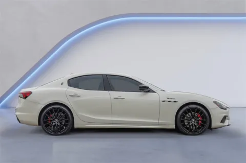 More photos of 2022 Maserati Ghibli Modena Q4 at Alfa Romeo of Austin, TX