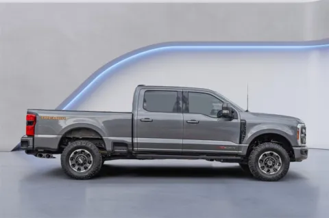 More photos of 2023 Ford Super Duty F-250 SRW LARIAT at Alfa Romeo of Austin, TX