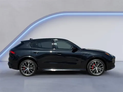 More photos of 2024 Maserati Grecale Trofeo at Alfa Romeo of Austin, TX