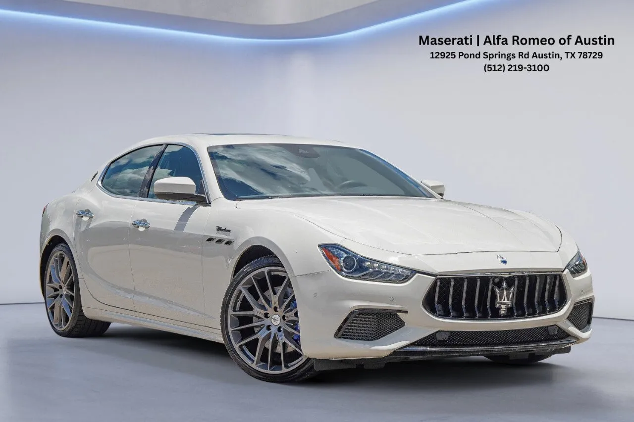 2022 Maserati Ghibli Modena Q4