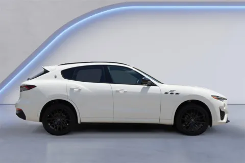 More photos of 2022 Maserati Levante GT at Alfa Romeo of Austin, TX