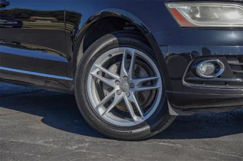 Photos of 2013 Audi Q5 Premium Plus for sale in Austin, TX at Audi North Austin