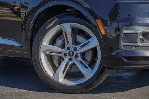 Photos of 2019 Audi Q7 Prestige for sale in Austin, TX at Audi North Austin