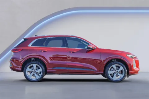 More photos of 2025 Audi Q5 Premium Plus at Audi North Austin, TX