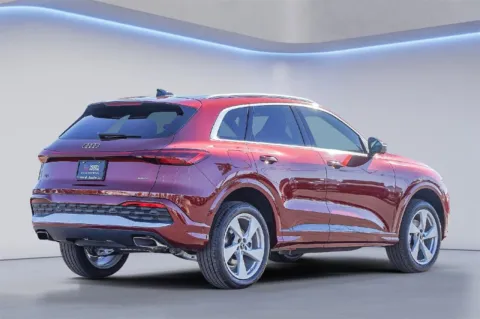 More photos of 2025 Audi Q5 Premium Plus at Audi North Austin, TX