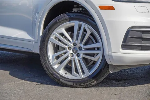 Photos of 2018 Audi Q5 Premium Plus for sale in Austin, TX at Audi North Austin