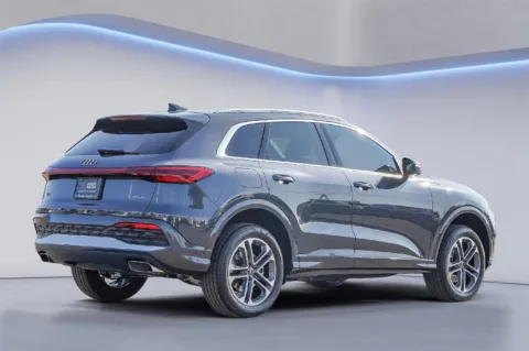 More photos of 2025 Audi Q5 Premium at Audi North Austin, TX