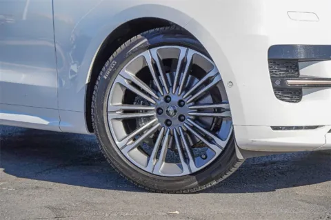 Photos of 2024 Land Rover Range Rover Sport Dynamic SE for sale in Austin, TX at Audi North Austin