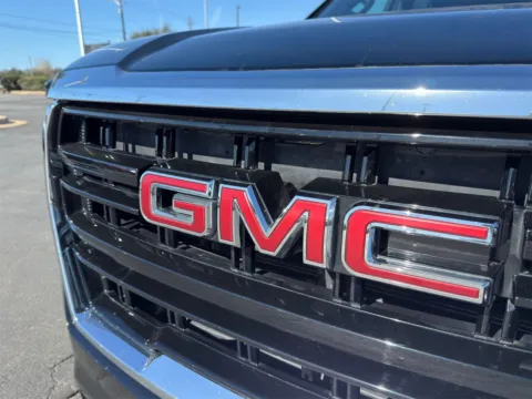 More photos of 2022 GMC Yukon SLE at Audi North Austin, TX