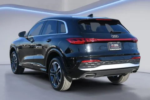 More photos of 2025 Audi Q5 Premium Plus at Audi North Austin, TX