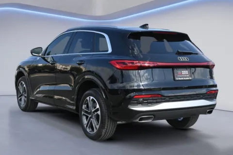More photos of 2025 Audi Q5 Premium at Audi North Austin, TX