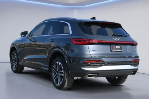 More photos of 2025 Audi Q5 Premium at Audi North Austin, TX