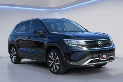 Photos of 2023 Volkswagen Taos SE for sale in Austin, TX at Audi North Austin